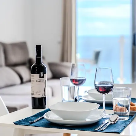 Obsidian Ocean Blue דירה Radazul