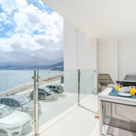 דירה Obsidian Ocean Blue Radazul