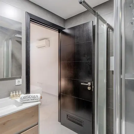 דירה Obsidian Ocean Blue Radazul