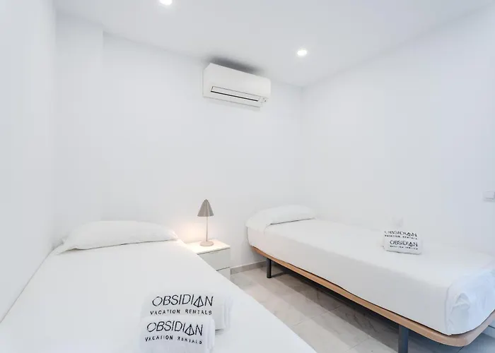 Obsidian Ocean Blue شقة